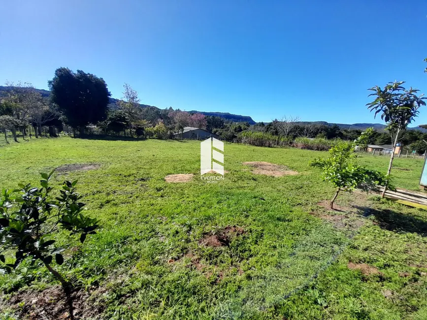 Foto 1 de Chácara com 2 quartos à venda, 3000m2 em Santa Maria - RS