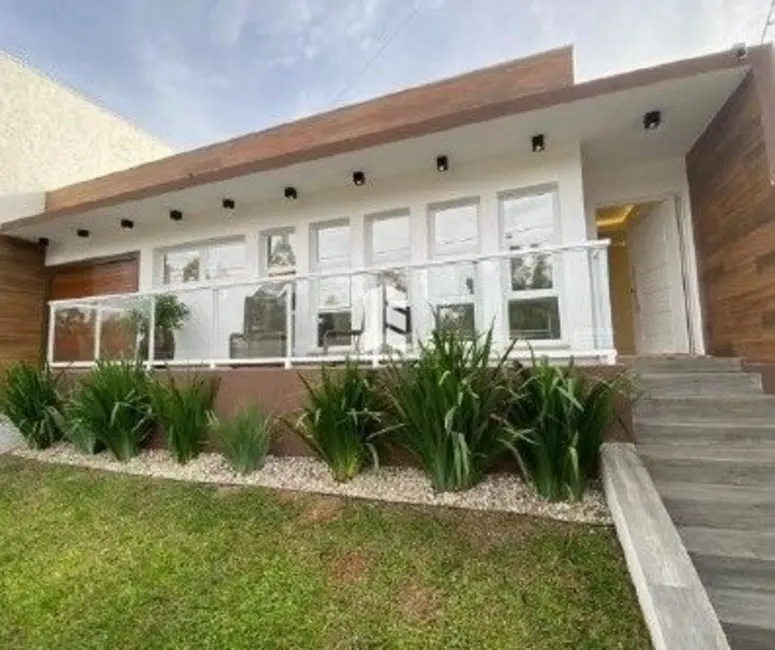 Foto 1 de Casa com 3 quartos à venda, 188m2 em São José, Santa Maria - RS