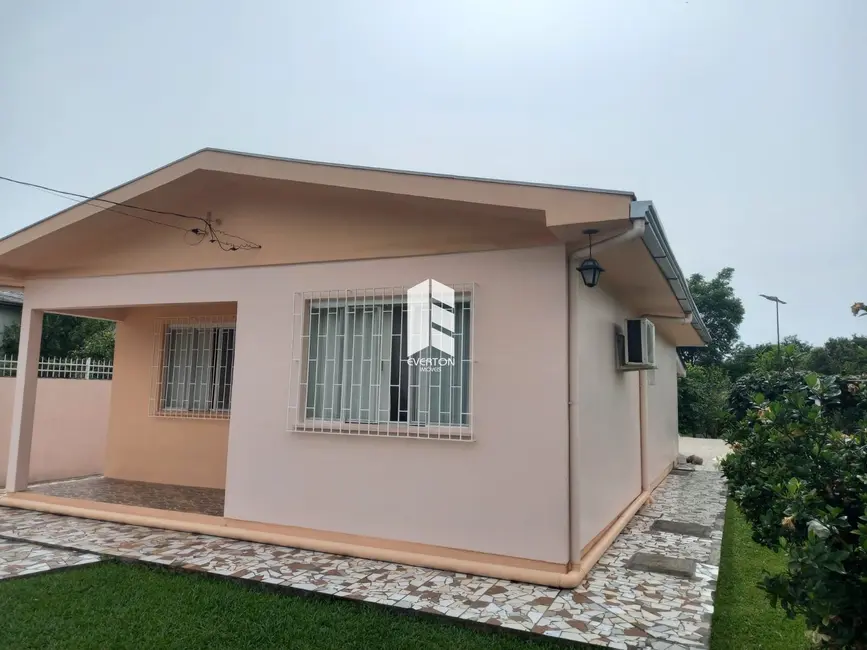 Foto 1 de Casa com 3 quartos à venda, 80m2 em Pinheiro Machado, Santa Maria - RS