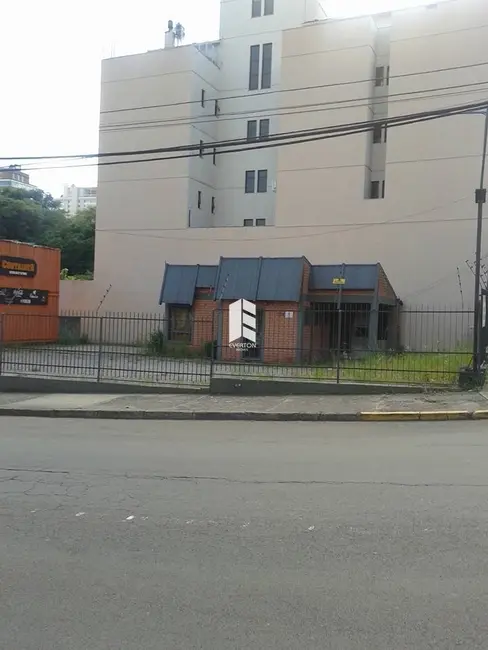 Foto 1 de Terreno / Lote à venda, 588m2 em Centro, Santa Maria - RS