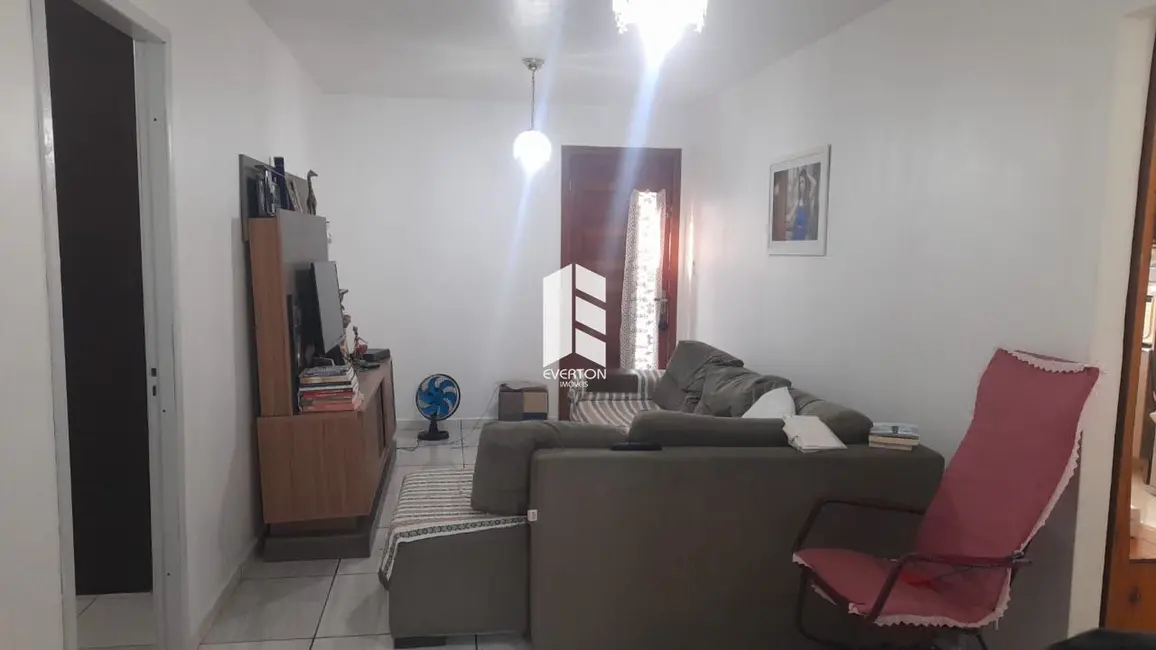 Foto 2 de Casa com 3 quartos à venda, 90m2 em Tancredo Neves, Santa Maria - RS