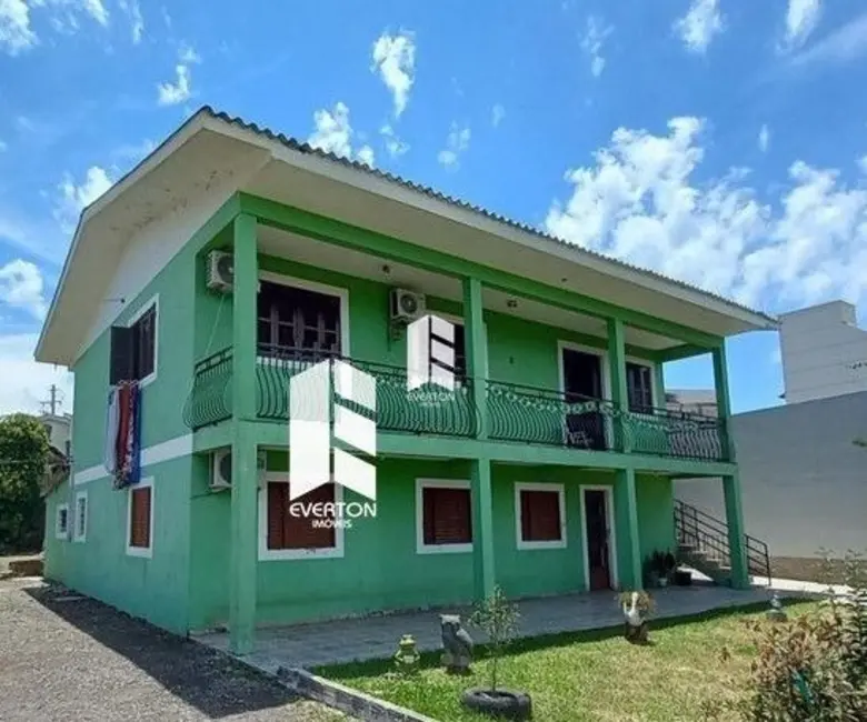 Foto 1 de Prédio Inteiro com 10 quartos à venda, 767m2 em São João, Santa Maria - RS