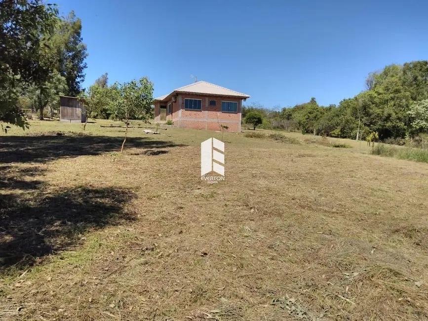 Chácara com 3 quartos à venda, 120m2 em Dilermando De Aguiar - RS - imagem 1 Foto 1 de Chácara com 3 quartos à venda, 120m2 em Dilermando De Aguiar - RS