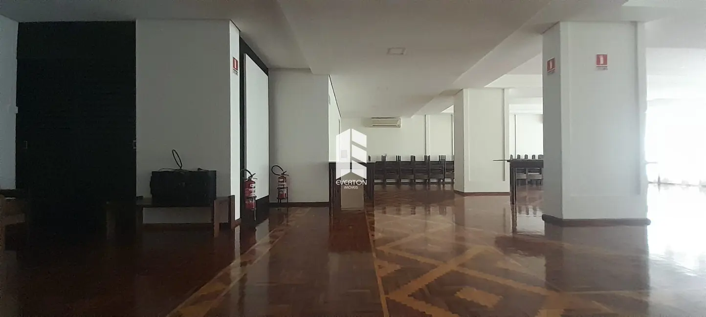 Foto 5 de Apartamento com 3 quartos à venda, 168m2 em Nossa Senhora de Fátima, Santa Maria - RS