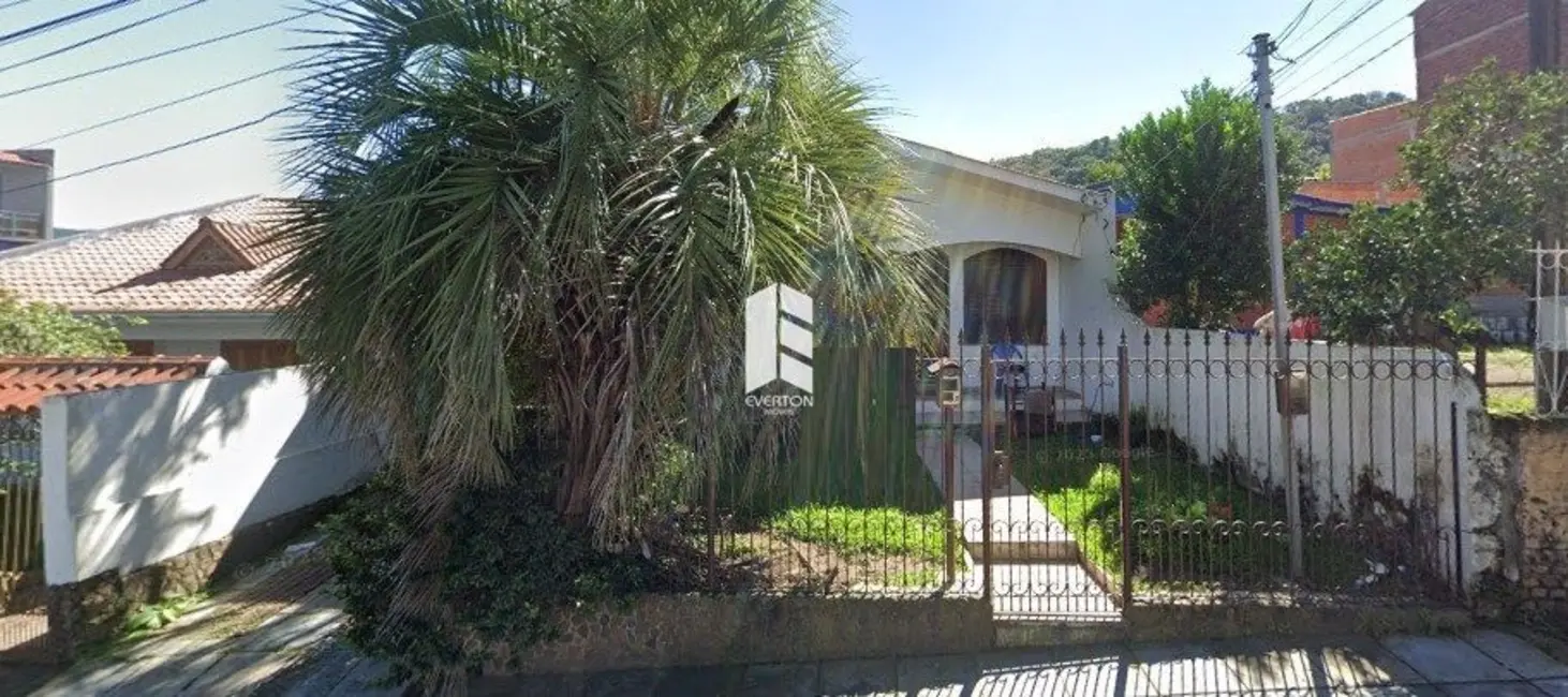 Foto 1 de Casa com 4 quartos à venda, 125m2 em Itararé, Santa Maria - RS
