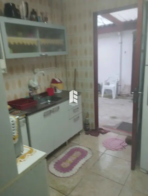 Casa com 3 quartos à venda, 98m2 em Juscelino Kubitschek, Santa Maria - RS - imagem 7 Foto 7 de Casa com 3 quartos à venda, 98m2 em Juscelino Kubitschek, Santa Maria - RS