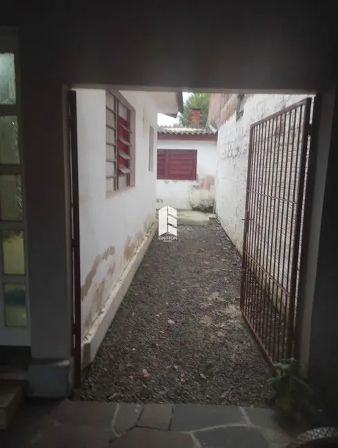 Casa com 3 quartos à venda, 98m2 em Juscelino Kubitschek, Santa Maria - RS - imagem 9 Foto 9 de Casa com 3 quartos à venda, 98m2 em Juscelino Kubitschek, Santa Maria - RS