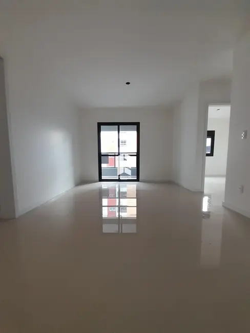 Foto 2 de Apartamento com 3 quartos à venda, 89m2 em Uglione, Santa Maria - RS