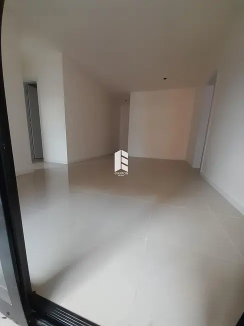 Foto 7 de Apartamento com 3 quartos à venda, 89m2 em Uglione, Santa Maria - RS