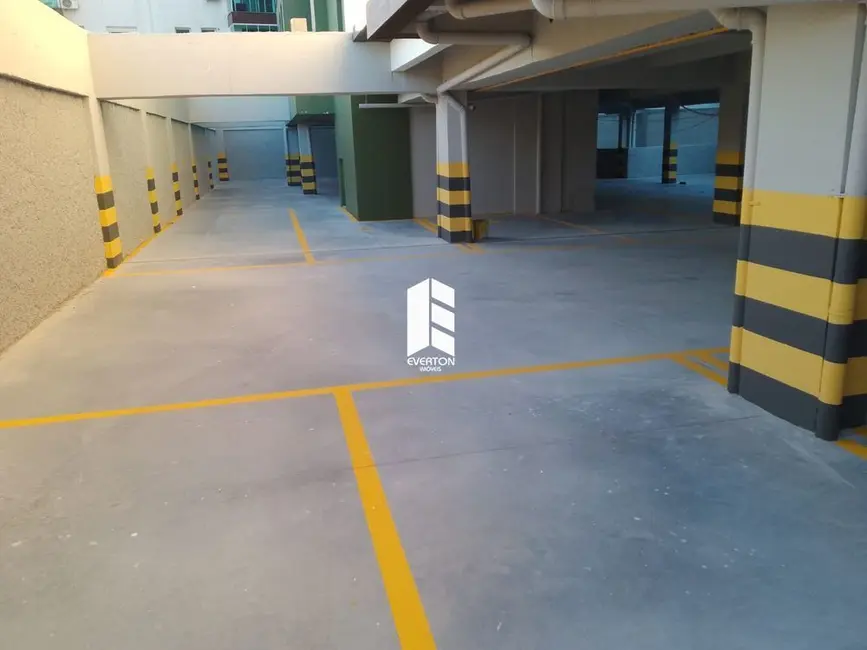 Foto 7 de Apartamento com 2 quartos à venda, 70m2 em Nossa Senhora de Lourdes, Santa Maria - RS