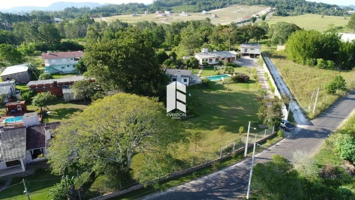 Foto 3 de Chácara com 3 quartos à venda, 3800m2 em Tomazetti, Santa Maria - RS