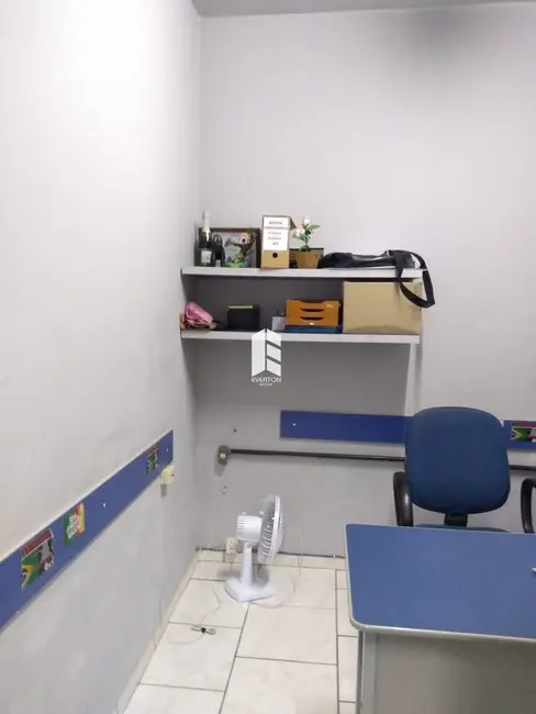 Prédio Inteiro com 5 quartos para alugar, 246m2 em Nossa Senhora do Rosário, Santa Maria - RS - imagem 6 Foto 6 de Prédio Inteiro com 5 quartos para alugar, 246m2 em Nossa Senhora do Rosário, Santa Maria - RS