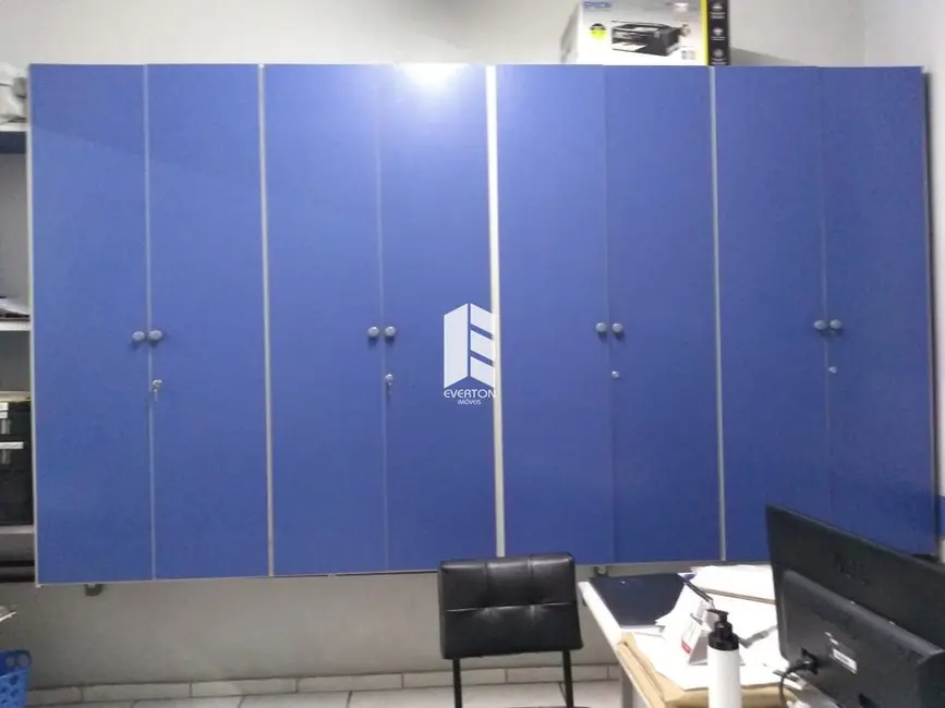 Prédio Inteiro com 5 quartos para alugar, 246m2 em Nossa Senhora do Rosário, Santa Maria - RS - imagem 7 Foto 7 de Prédio Inteiro com 5 quartos para alugar, 246m2 em Nossa Senhora do Rosário, Santa Maria - RS