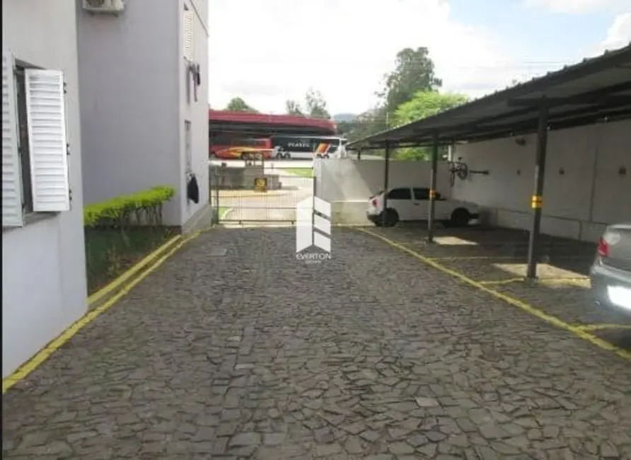 Foto 2 de Apartamento com 2 quartos à venda, 54m2 em Nossa Senhora de Lourdes, Santa Maria - RS