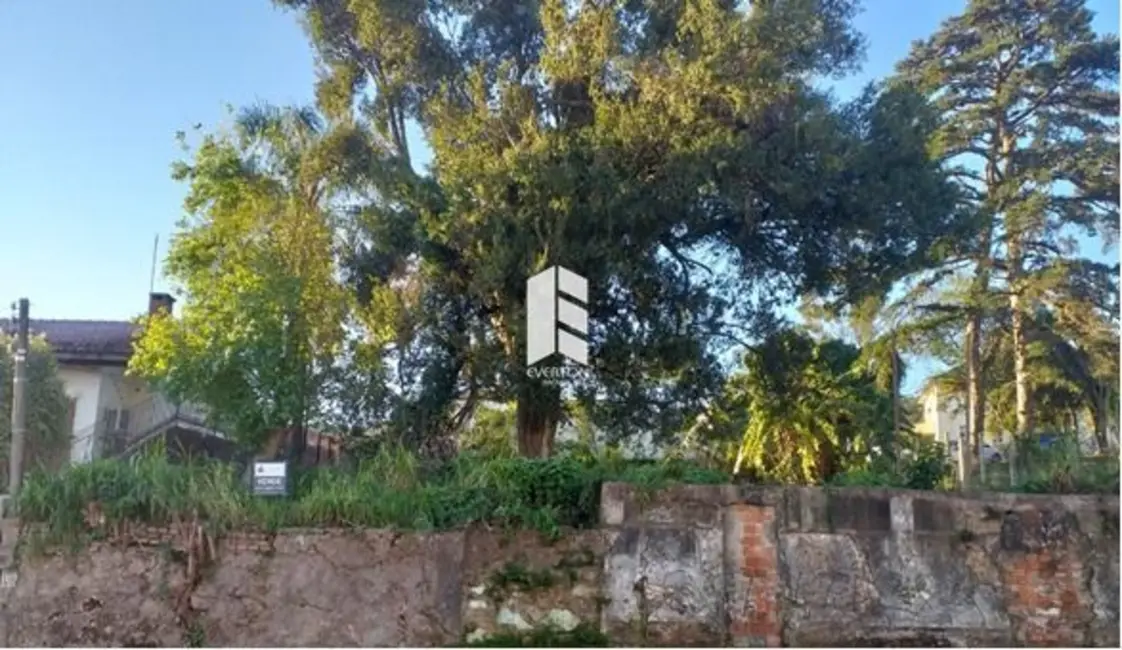 Foto 1 de Terreno / Lote à venda, 666m2 em Itararé, Santa Maria - RS