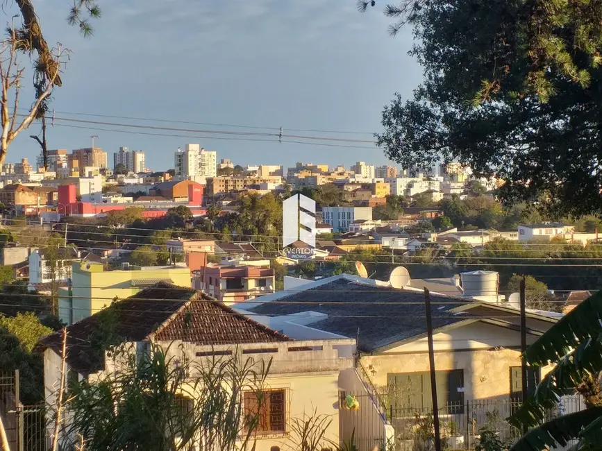 Foto 3 de Terreno / Lote à venda, 666m2 em Itararé, Santa Maria - RS