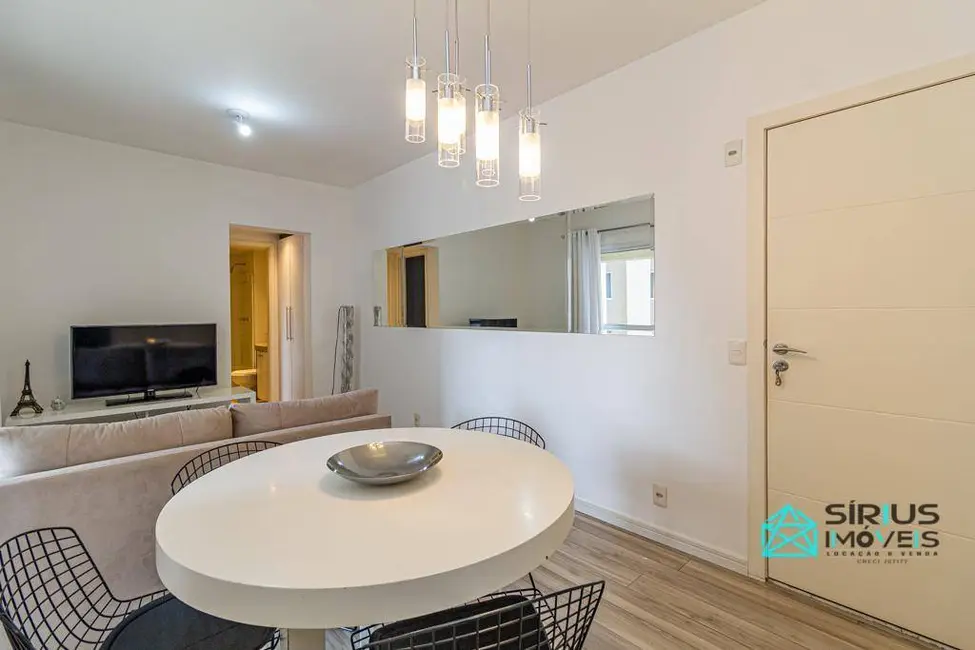 Apartamento com 1 quarto para alugar, 87m2 em Centro, Curitiba - PR - imagem 8 Foto 8 de Apartamento com 1 quarto para alugar, 87m2 em Centro, Curitiba - PR