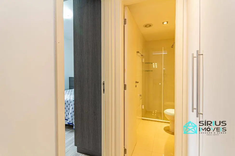 Apartamento com 1 quarto para alugar, 87m2 em Centro, Curitiba - PR - imagem 3 Foto 3 de Apartamento com 1 quarto para alugar, 87m2 em Centro, Curitiba - PR