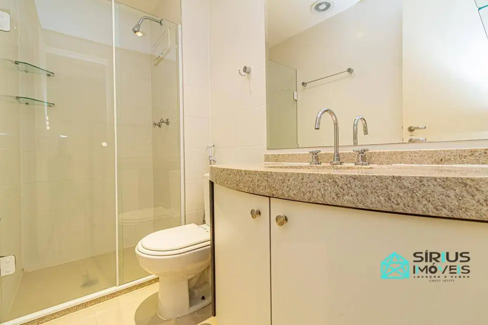 Apartamento com 1 quarto para alugar, 87m2 em Centro, Curitiba - PR - imagem 6 Foto 6 de Apartamento com 1 quarto para alugar, 87m2 em Centro, Curitiba - PR