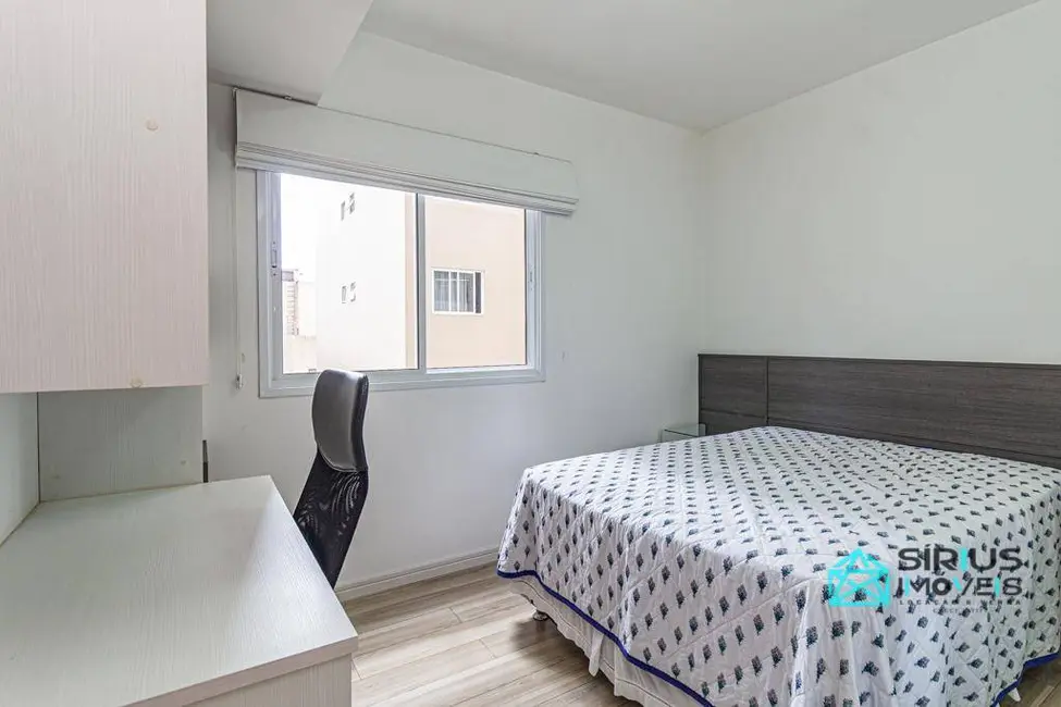 Apartamento com 1 quarto para alugar, 87m2 em Centro, Curitiba - PR - imagem 4 Foto 4 de Apartamento com 1 quarto para alugar, 87m2 em Centro, Curitiba - PR