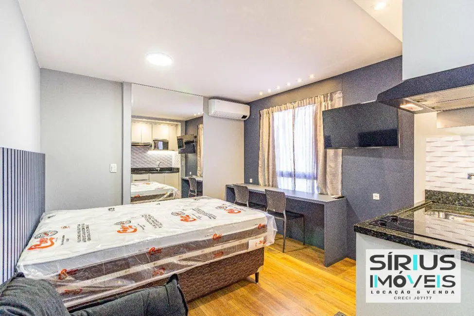 Foto 2 de Kitnet com 1 quarto à venda, 30m2 em Centro, Curitiba - PR