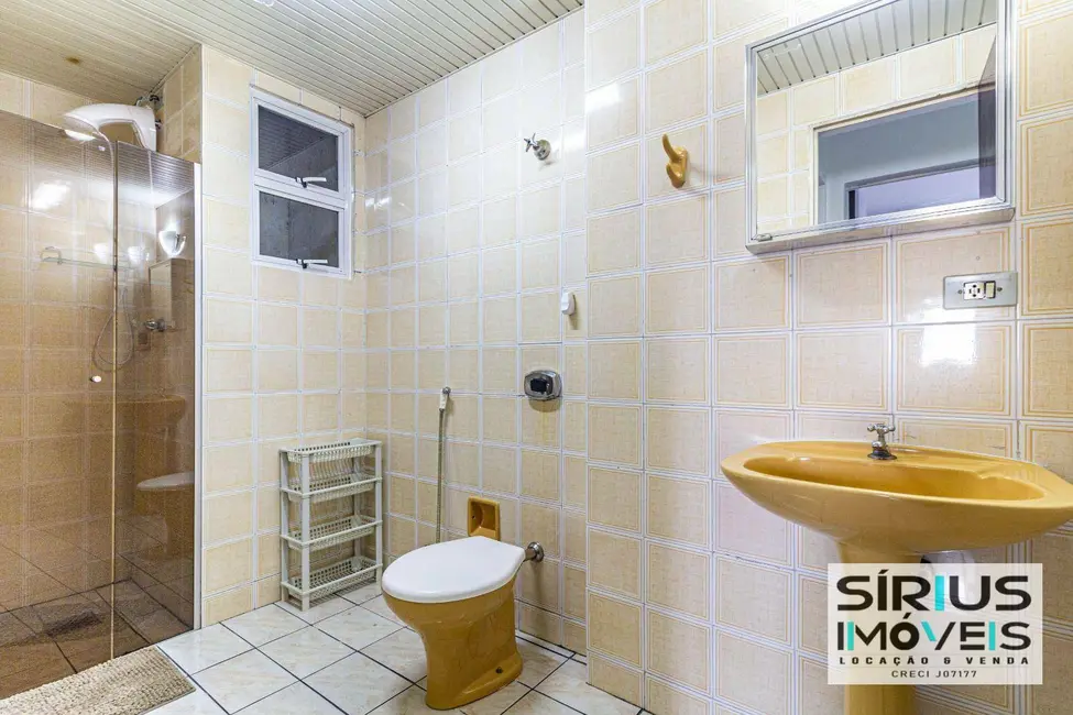 Foto 15 de Apartamento com 2 quartos para alugar, 76m2 em Cristo Rei, Curitiba - PR