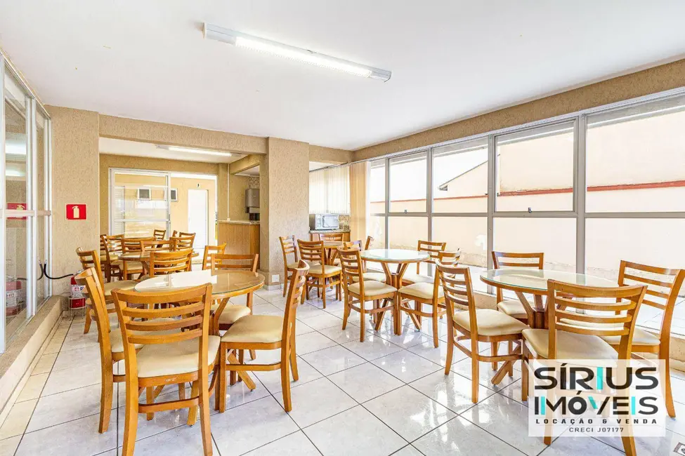 Foto 3 de Apartamento com 2 quartos para alugar, 76m2 em Cristo Rei, Curitiba - PR