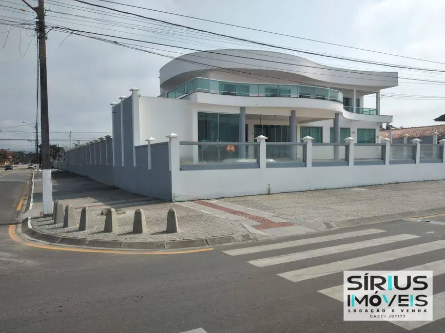 Foto 1 de Casa com 10 quartos para alugar, 800m2 em Matinhos - PR