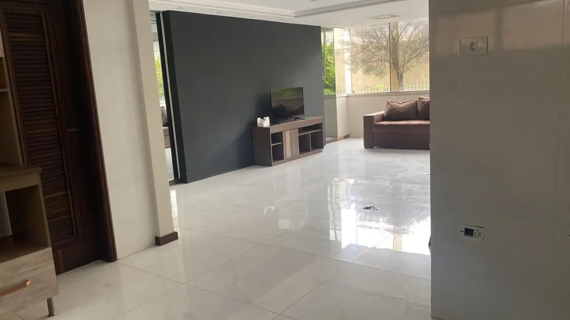 Foto 6 de Apartamento com 4 quartos para alugar, 230m2 em São Francisco, Curitiba - PR