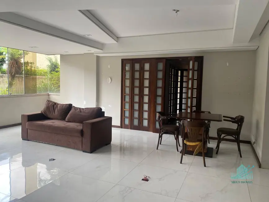Apartamento com 4 quartos para alugar, 230m2 em São Francisco, Curitiba - PR - imagem 7 Foto 7 de Apartamento com 4 quartos para alugar, 230m2 em São Francisco, Curitiba - PR