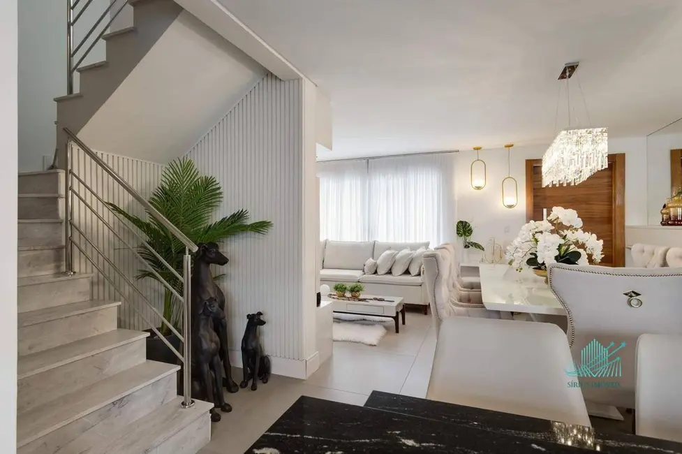 Sobrado com 3 quartos à venda, 138m2 em Atuba, Curitiba - PR - imagem 1 Foto 1 de Sobrado com 3 quartos à venda, 138m2 em Atuba, Curitiba - PR