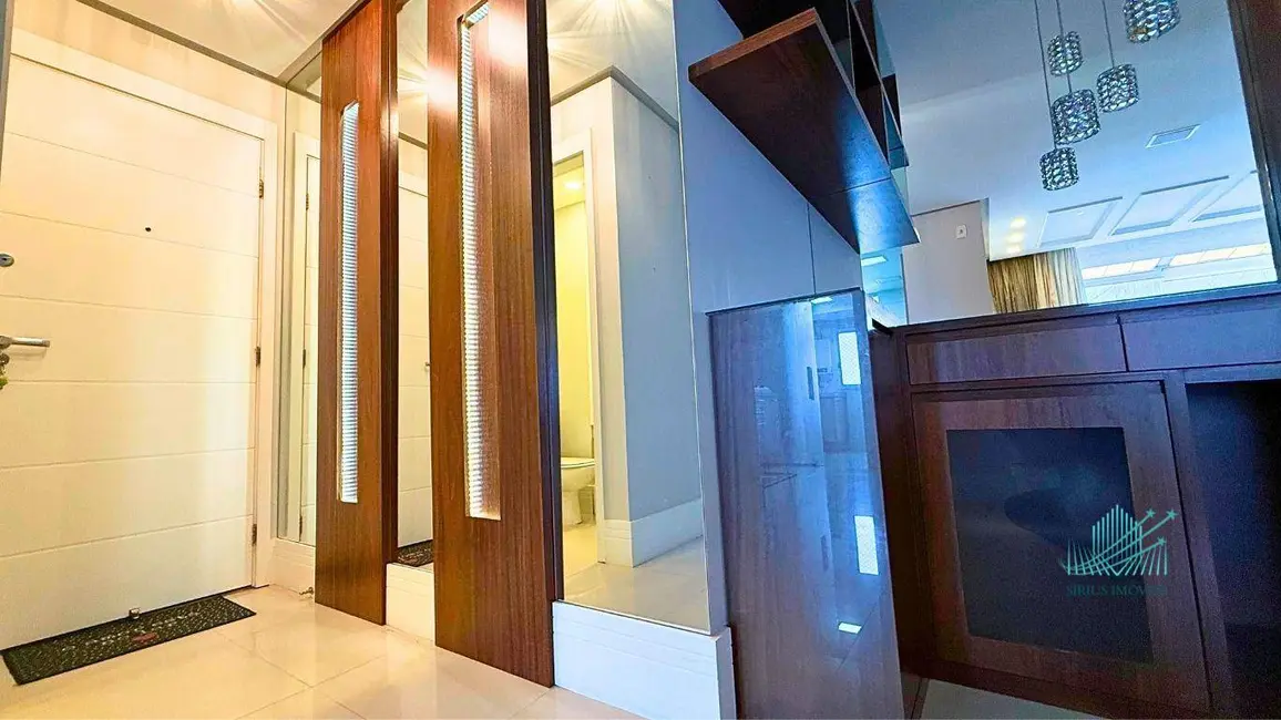 Apartamento com 3 quartos à venda, 174m2 em Portão, Curitiba - PR - imagem 8 Foto 8 de Apartamento com 3 quartos à venda, 174m2 em Portão, Curitiba - PR