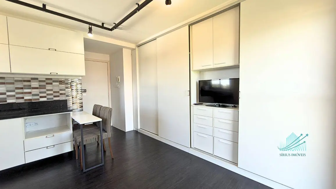 Foto 12 de Kitnet para alugar, 55m2 em Portão, Curitiba - PR