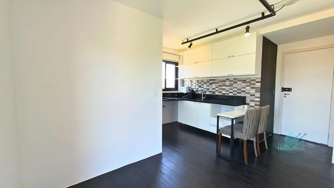 Kitnet para alugar, 55m2 em Portão, Curitiba - PR - imagem 7 Foto 7 de Kitnet para alugar, 55m2 em Portão, Curitiba - PR