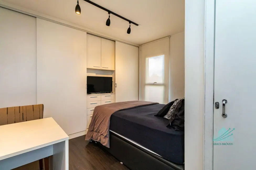 Foto 14 de Kitnet para alugar, 55m2 em Portão, Curitiba - PR