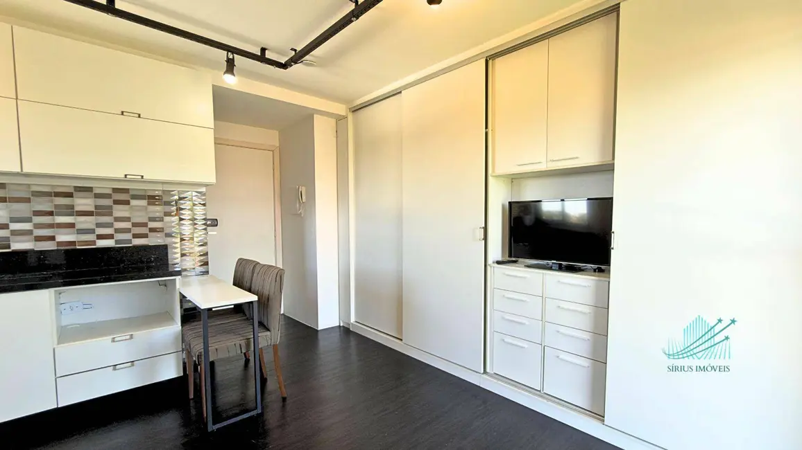 Foto 10 de Kitnet para alugar, 55m2 em Portão, Curitiba - PR