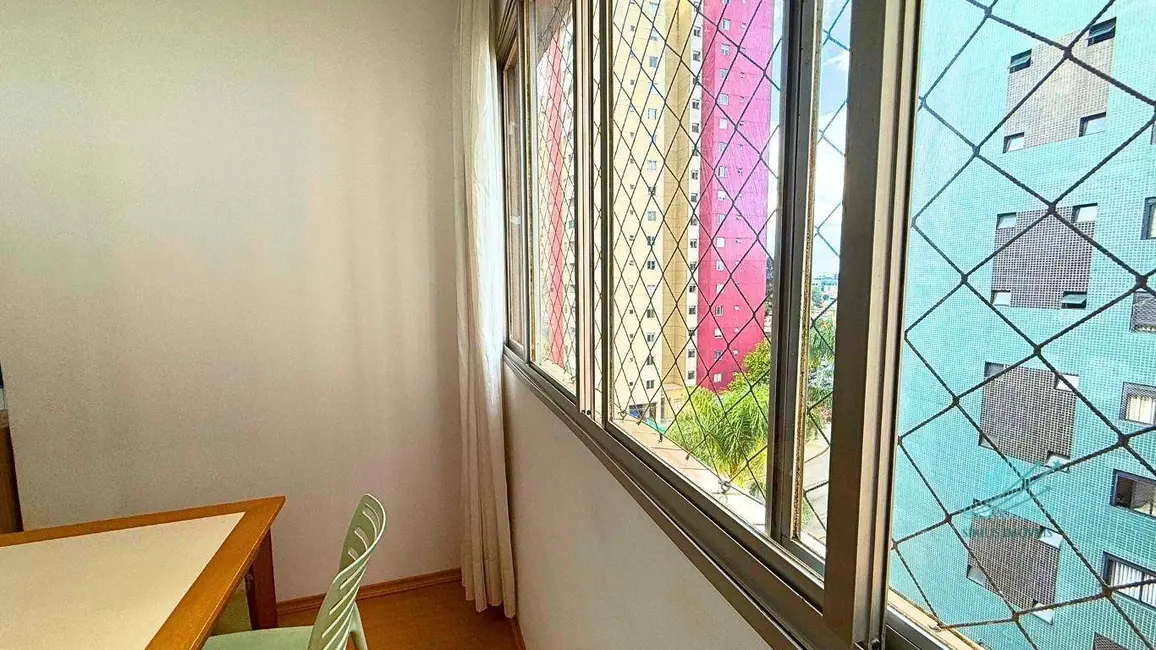 Apartamento com 2 quartos para alugar, 76m2 em Cristo Rei, Curitiba - PR - imagem 8 Foto 8 de Apartamento com 2 quartos para alugar, 76m2 em Cristo Rei, Curitiba - PR