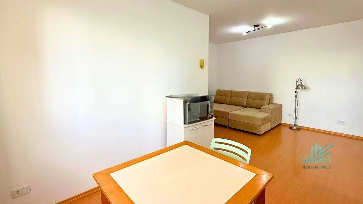 Apartamento com 2 quartos para alugar, 76m2 em Cristo Rei, Curitiba - PR - imagem 9 Foto 9 de Apartamento com 2 quartos para alugar, 76m2 em Cristo Rei, Curitiba - PR