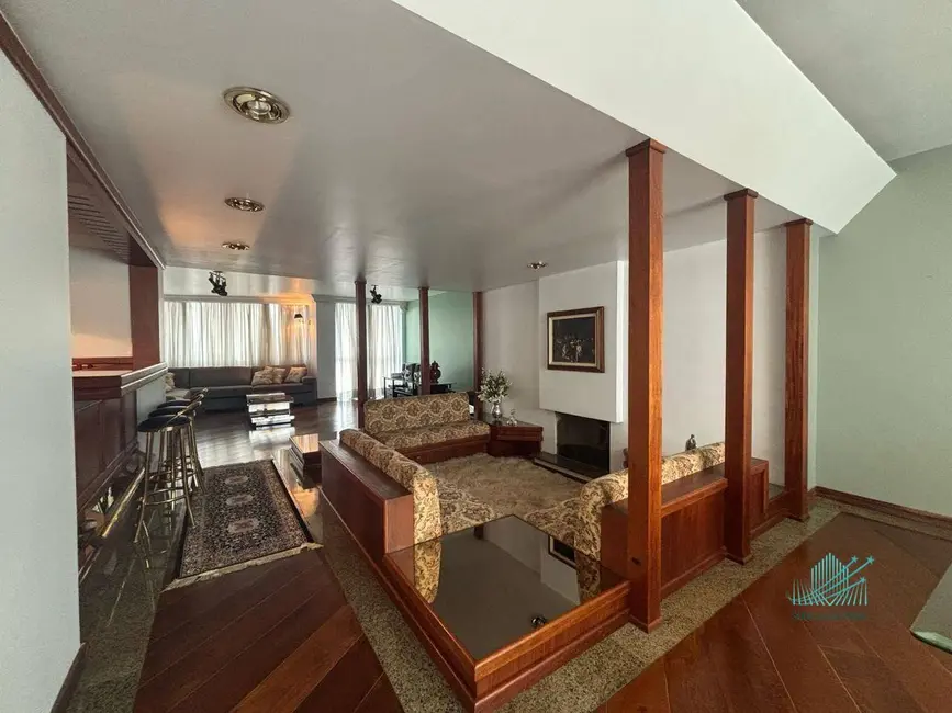 Apartamento com 4 quartos à venda, 419m2 em Água Verde, Curitiba - PR - imagem 2 Foto 2 de Apartamento com 4 quartos à venda, 419m2 em Água Verde, Curitiba - PR