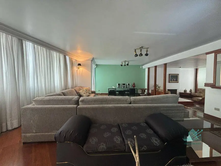 Apartamento com 4 quartos à venda, 419m2 em Água Verde, Curitiba - PR - imagem 8 Foto 8 de Apartamento com 4 quartos à venda, 419m2 em Água Verde, Curitiba - PR