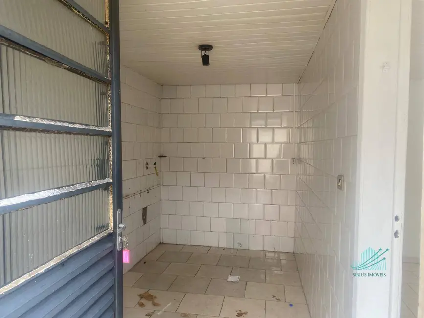 Foto 4 de Kitnet com 1 quarto para alugar, 30m2 em Cidade Industrial, Curitiba - PR