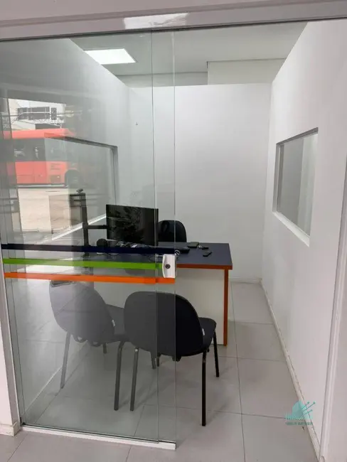Foto 2 de Loja para alugar, 60m2 em Centro, Curitiba - PR