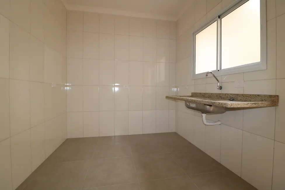 Foto 6 de Casa de Condomínio com 2 quartos à venda, 68m2 em Sítio do Campo, Praia Grande - SP