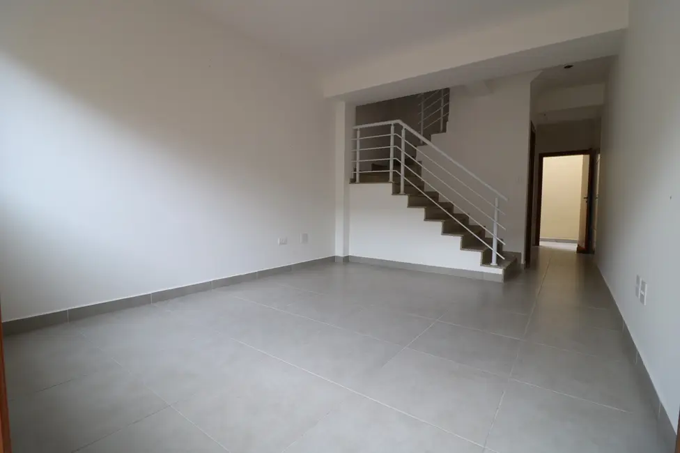 Foto 1 de Casa de Condomínio com 2 quartos à venda, 68m2 em Sítio do Campo, Praia Grande - SP
