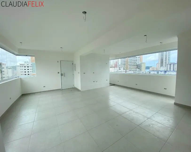 Foto 2 de Apartamento com 2 quartos à venda, 93m2 em Guilhermina, Praia Grande - SP