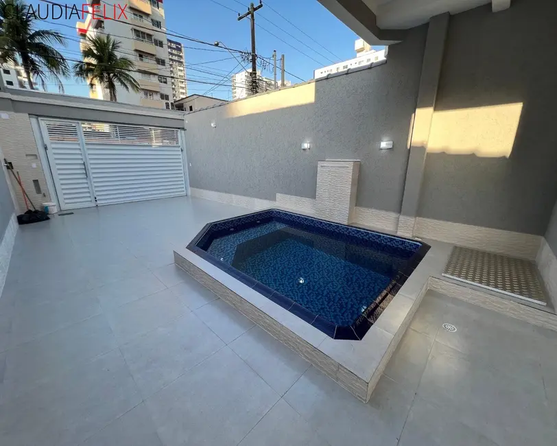 Casa com 3 quartos à venda, 120m2 em Ocian, Praia Grande - SP - imagem 5 Foto 5 de Casa com 3 quartos à venda, 120m2 em Ocian, Praia Grande - SP