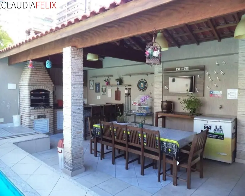 Foto 2 de Casa com 3 quartos à venda, 228m2 em Guilhermina, Praia Grande - SP