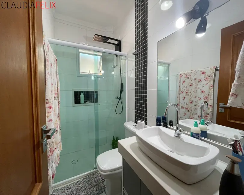 Casa com 3 quartos à venda, 154m2 em Canto do Forte, Praia Grande - SP - imagem 4 Foto 4 de Casa com 3 quartos à venda, 154m2 em Canto do Forte, Praia Grande - SP