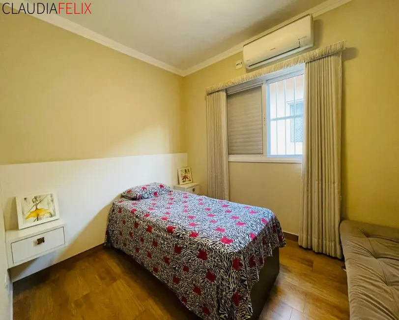 Casa com 3 quartos à venda, 154m2 em Canto do Forte, Praia Grande - SP - imagem 7 Foto 7 de Casa com 3 quartos à venda, 154m2 em Canto do Forte, Praia Grande - SP