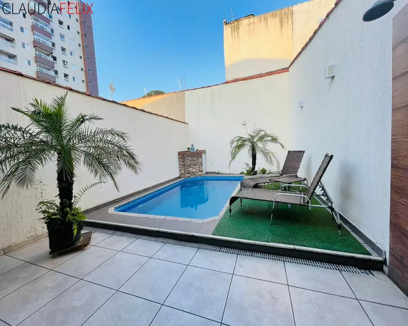 Casa com 3 quartos à venda, 154m2 em Canto do Forte, Praia Grande - SP - imagem 1 Foto 1 de Casa com 3 quartos à venda, 154m2 em Canto do Forte, Praia Grande - SP